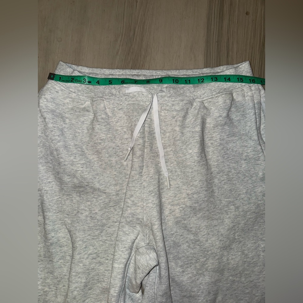 Lululemon Athletica Men’s Joggers - Picture 11 of 16